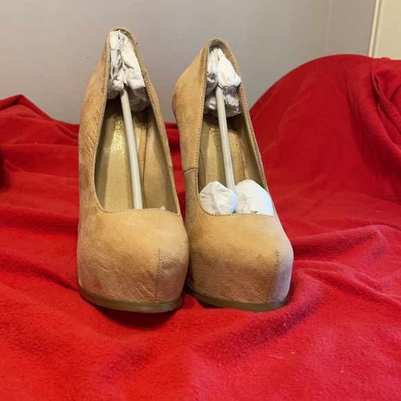 Tan Suede stilettos 5” heel - Picture 4 of 7